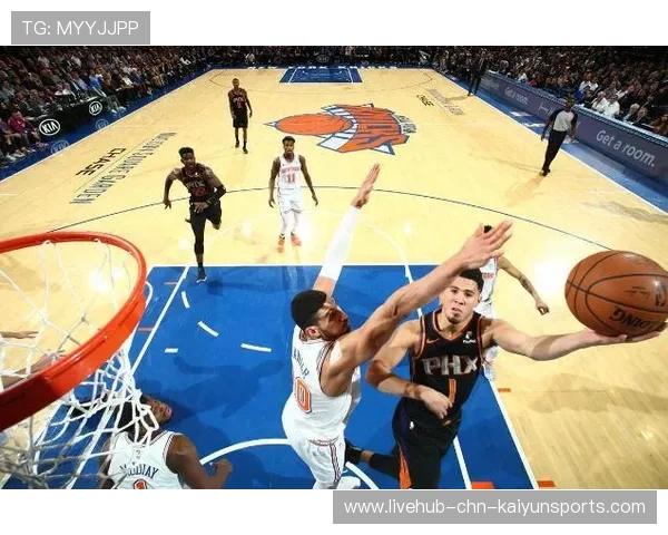 尼克斯布克战术调整成球队关注焦点:新策略引领未来摩擦